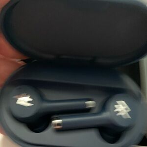Frog New Blue Wireless Earbuds with Case